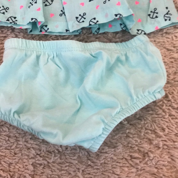 2 baby outfits - Picture 5 of 7